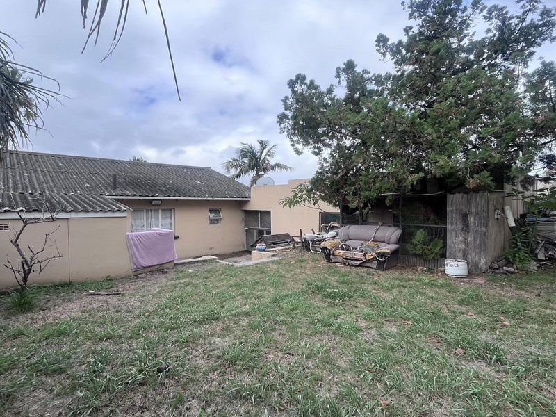 House For Sale in Stoneydrift, East London - Photo 8