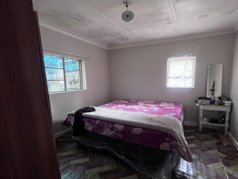 House For Sale in Stoneydrift, East London - Photo 6