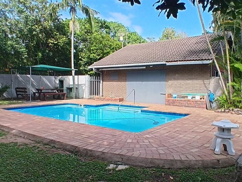 2 times 4 Bedroom Houses plus Granny flat for Sale in Meer En See, Richards Bay - Photo 4