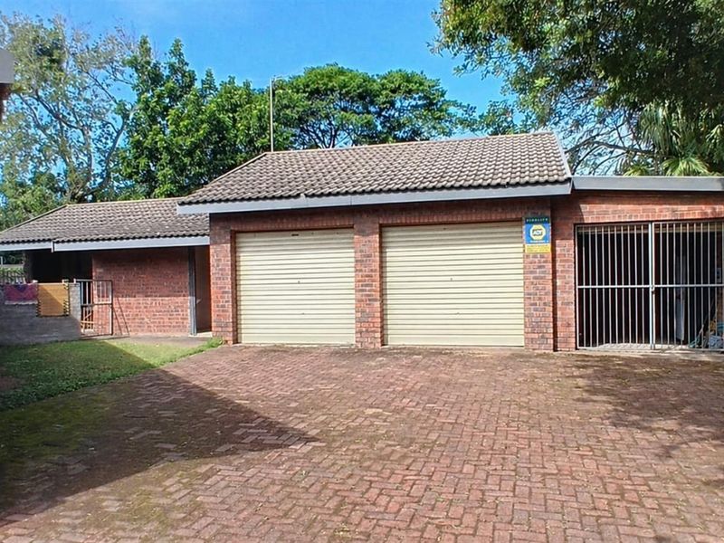 2 times 4 Bedroom Houses plus Granny flat for Sale in Meer En See, Richards Bay - Photo 3