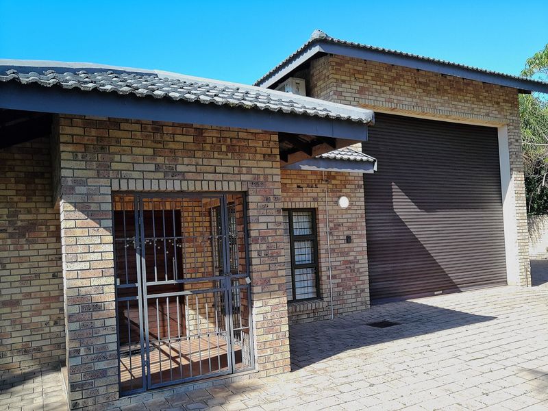 2 times 4 Bedroom Houses plus Granny flat for Sale in Meer En See, Richards Bay - Photo 1