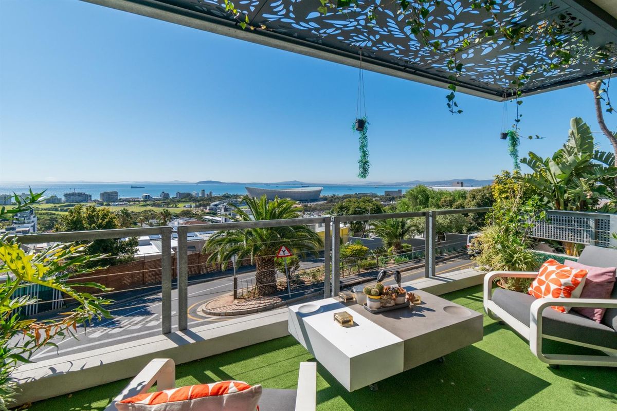 5 Bedroom Green Point Home with 220 sqm Rooftop Terrace, Ocean Views and Airbnb Flatlet - Photo 4