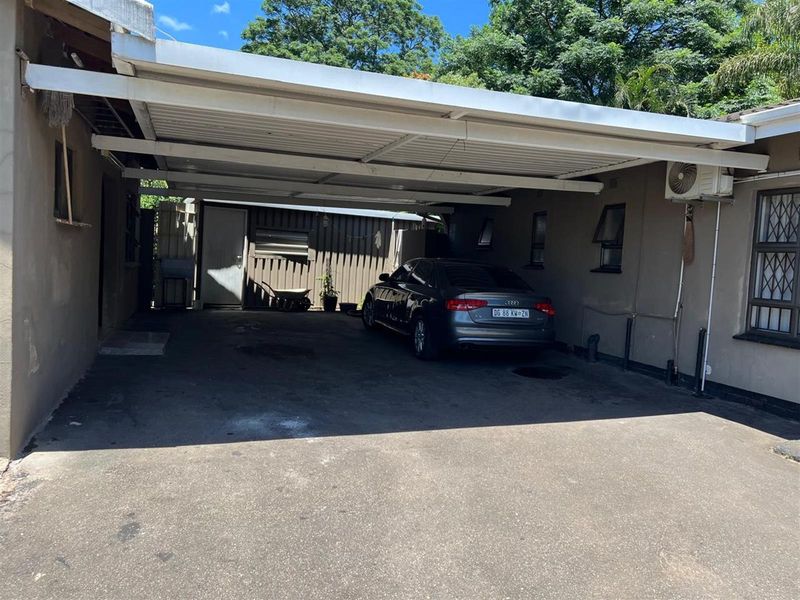 House For Sale in Wyebank, Kloof, KwaZulu Natal - Photo 2