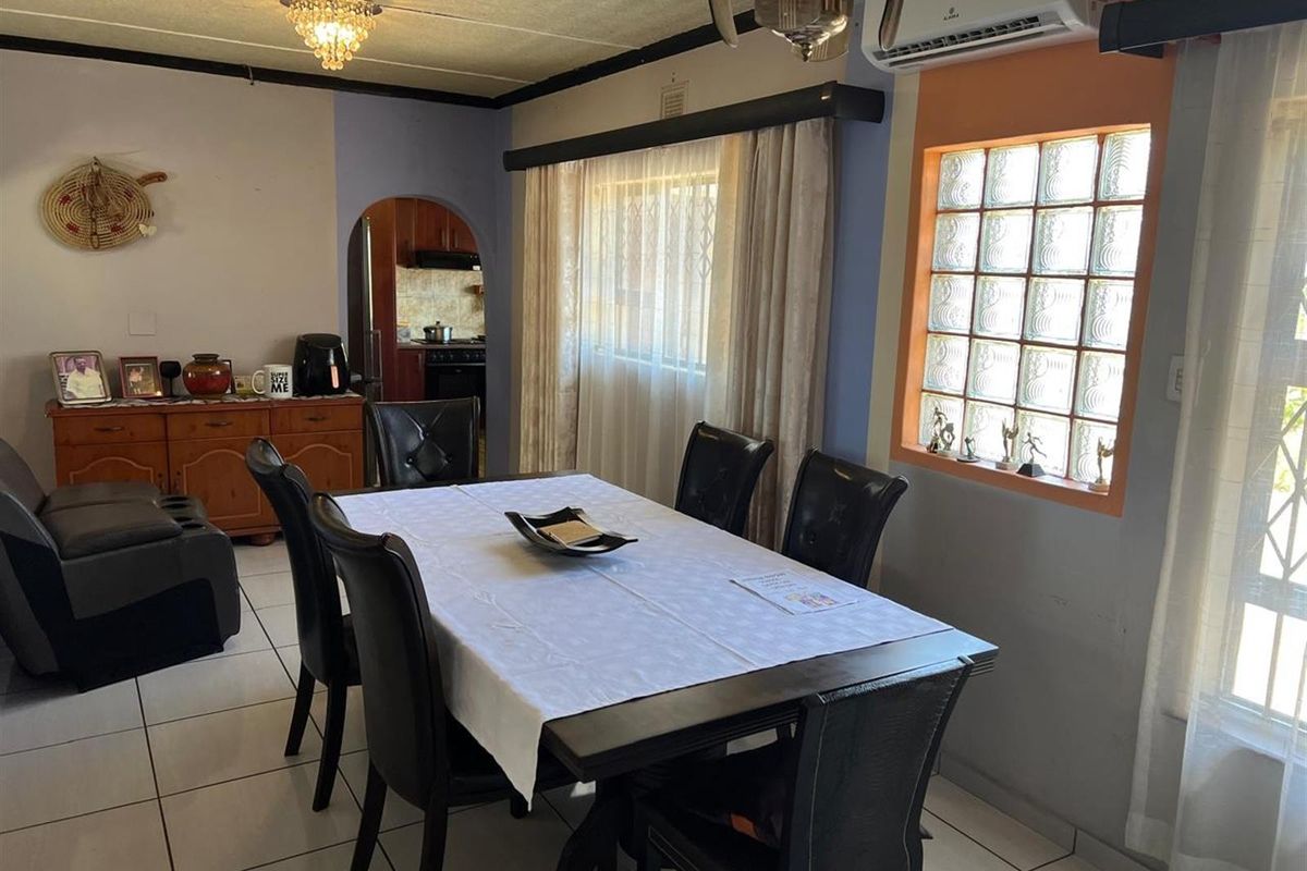 House For Sale in Wyebank, Kloof, KwaZulu Natal - Photo 5