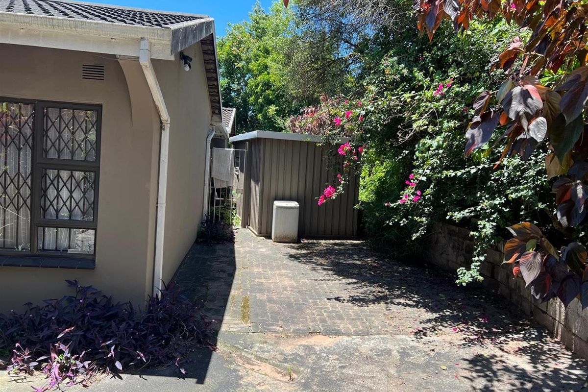 House For Sale in Wyebank, Kloof, KwaZulu Natal - Photo 3