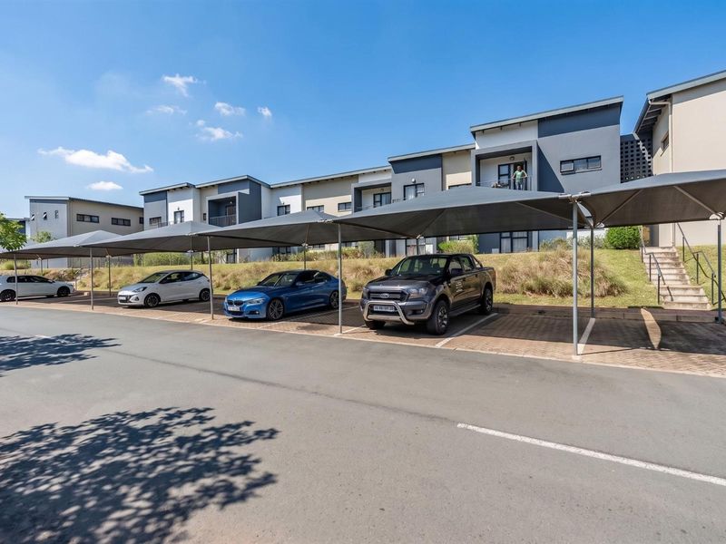 Luxury and Modern Apartment For Sale in Waterfall, KwaZulu-Natal - Photo 6