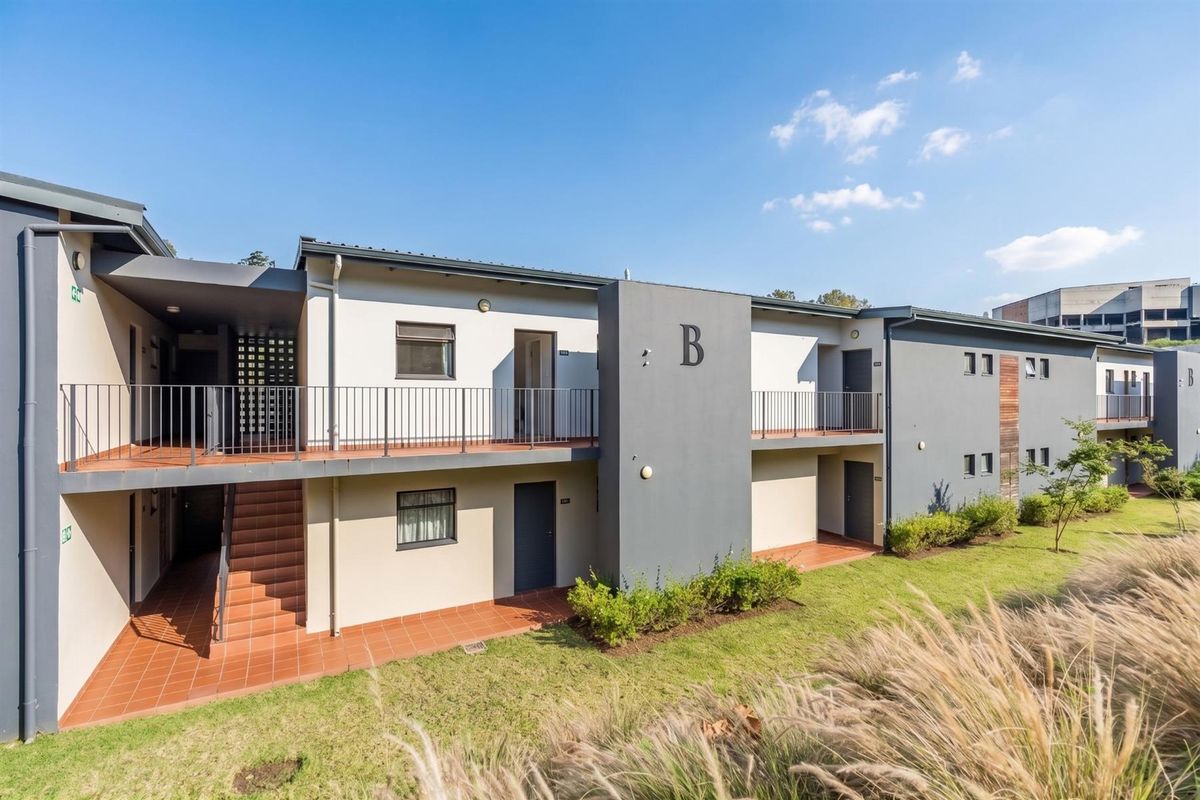Luxury and Modern Apartment For Sale in Waterfall, KwaZulu-Natal - Photo 5