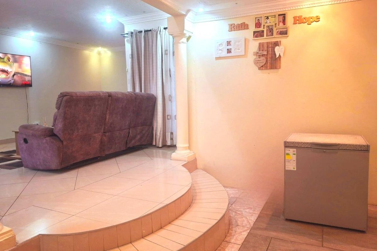 3 Bedroom Freestanding House for Sale in Woodview, Phoenix, KwaZulu Natal - Photo 4