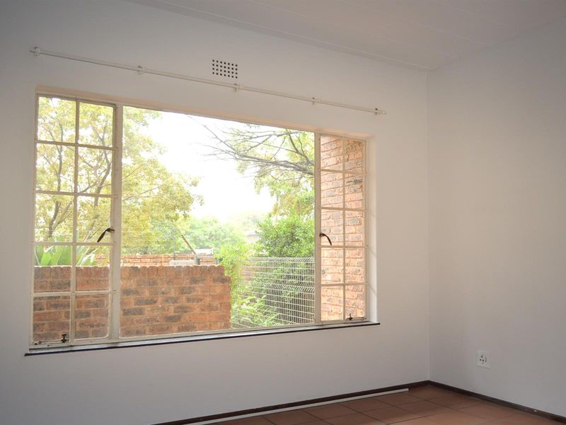 Townhouse To Rent in Eastleigh, Edenvale - Photo 6