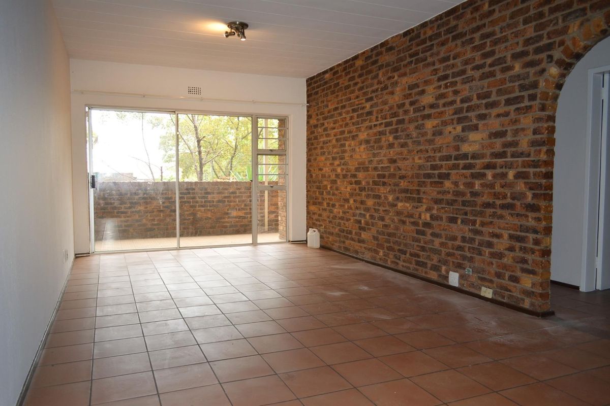 Townhouse To Rent in Eastleigh, Edenvale - Photo 2