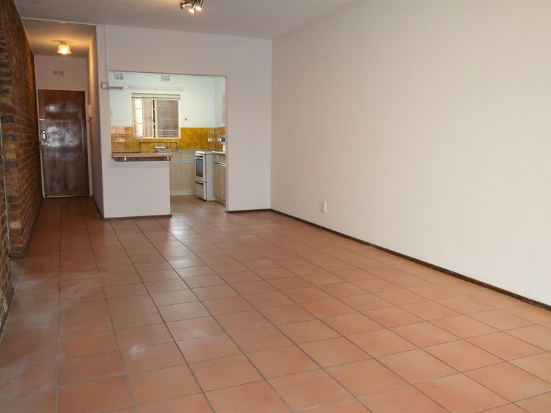 Townhouse To Rent in Eastleigh, Edenvale - Photo 3