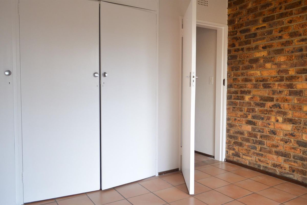 Townhouse To Rent in Eastleigh, Edenvale - Photo 5