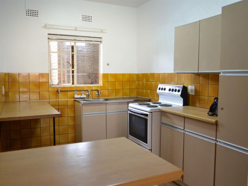 Townhouse To Rent in Eastleigh, Edenvale - Photo 4