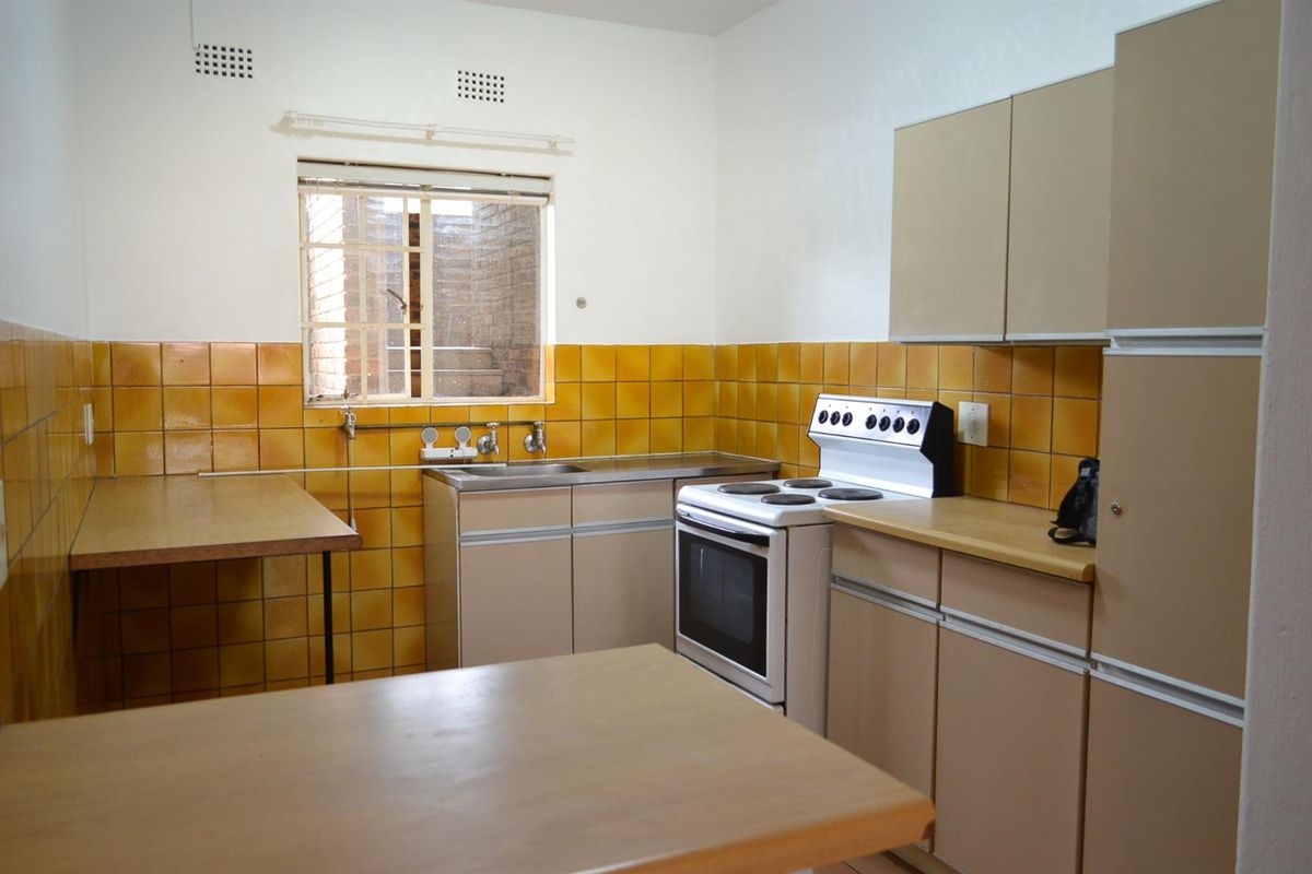 Townhouse To Rent in Eastleigh, Edenvale - Photo 4