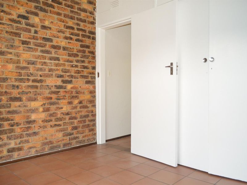 Townhouse To Rent in Eastleigh, Edenvale - Photo 10