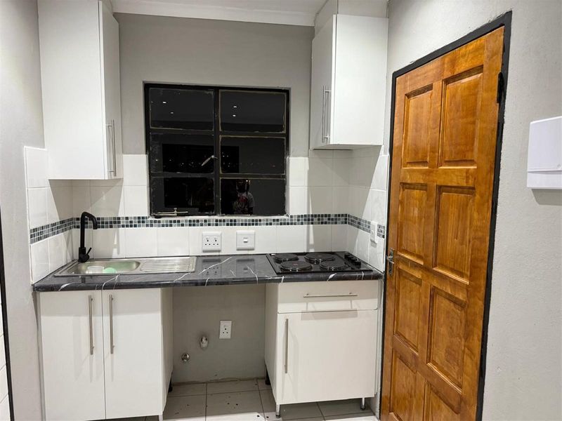 Apartment/Cottage To Rent in Bryanston, Sandton - Photo 6