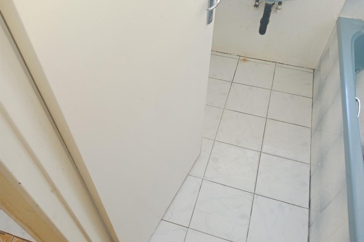 FOR SALE: Beautiful Family Home in Mabopane Unit M, Prime Investment Opportunity - Photo 4