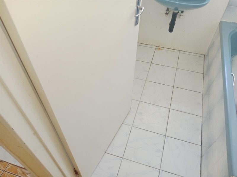 FOR SALE: Beautiful Family Home in Mabopane Unit M, Prime Investment Opportunity - Photo 4