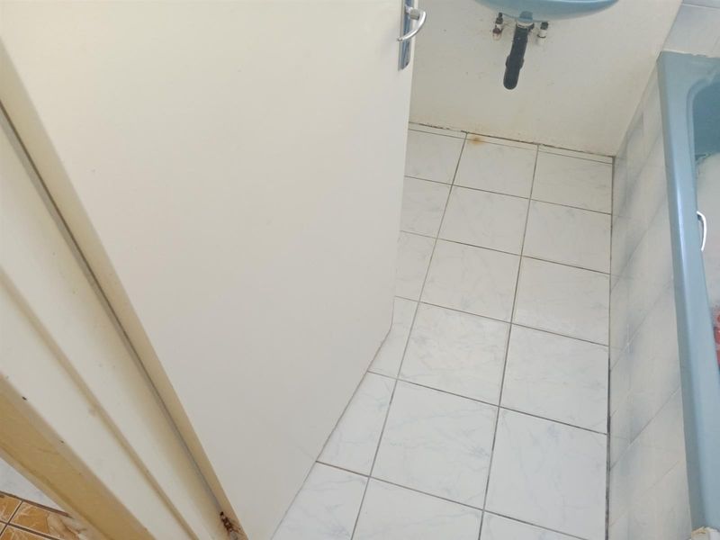 FOR SALE: Beautiful Family Home in Mabopane Unit M, Prime Investment Opportunity - Photo 5