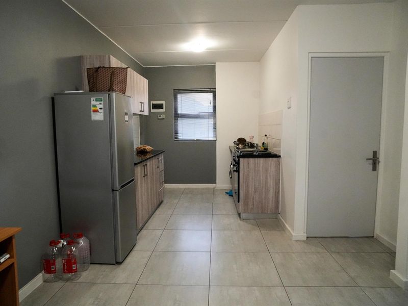 Apartment For Sale in Aan de Wijnlanden Stellenbosch Western Cape - Photo 3