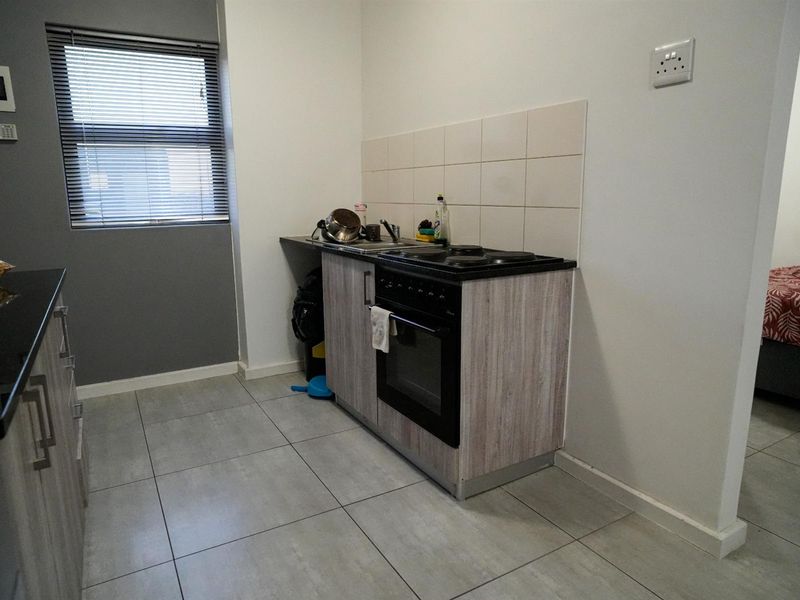 Apartment For Sale in Aan de Wijnlanden Stellenbosch Western Cape - Photo 6