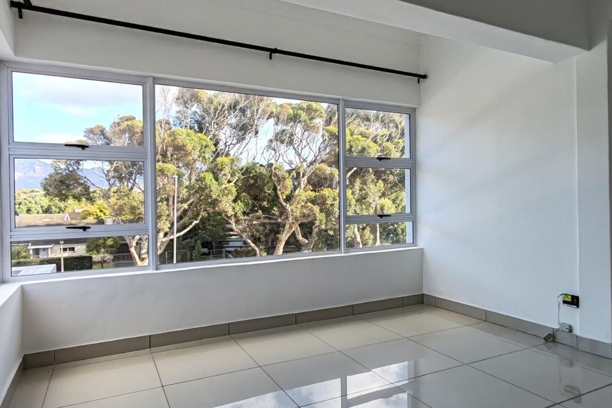 Spectacular 2nd Floor 1-Bedroom Apartment in Bergvliet Vistas - Photo 2