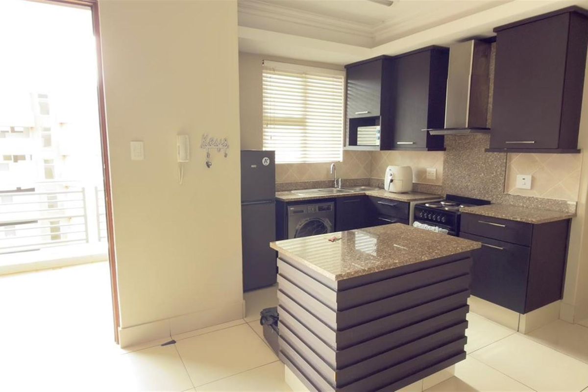 Chic 2 Bed 2 Bath Apartment To Rent on Umhlanga Ridge - Photo 3