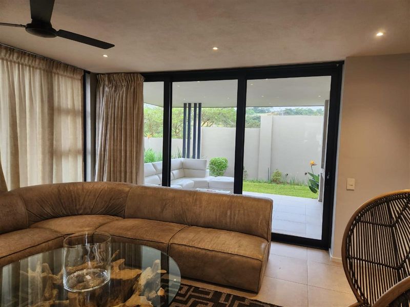 Excecutive Home, well designed property in a Secure Esate with a private garden. - Photo 7