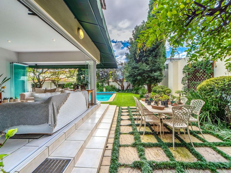 House For Sale in Douglasdale, Sandton - Photo 9