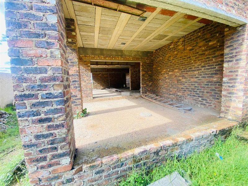 House On Auction in Witbank - Photo 6