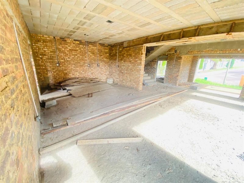 House On Auction in Witbank - Photo 9