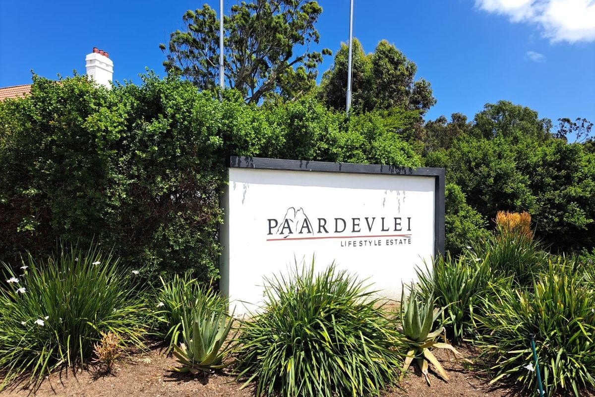 Apartment For Sale in Paardevlei, Somerset West - Photo 2