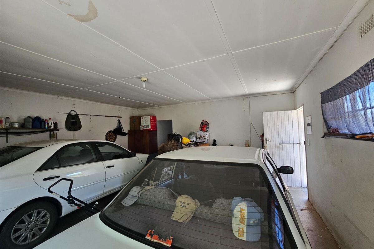 3 Bedroom House For Sale in Barberton - Photo 4