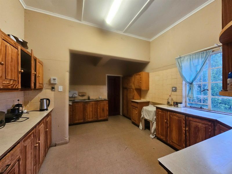 House with Flat For Sale in Barberton - Photo 7