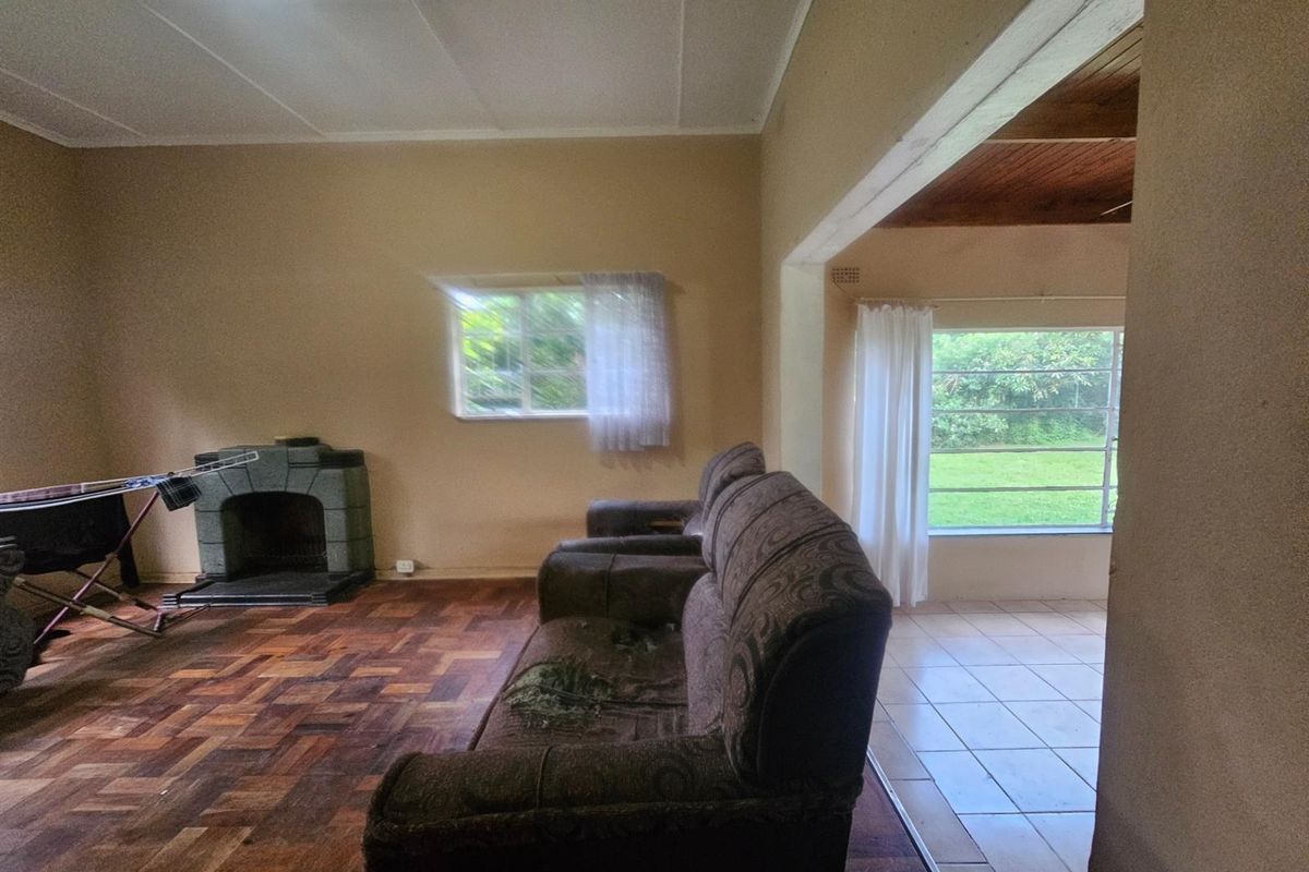 House with Flat For Sale in Barberton - Photo 4