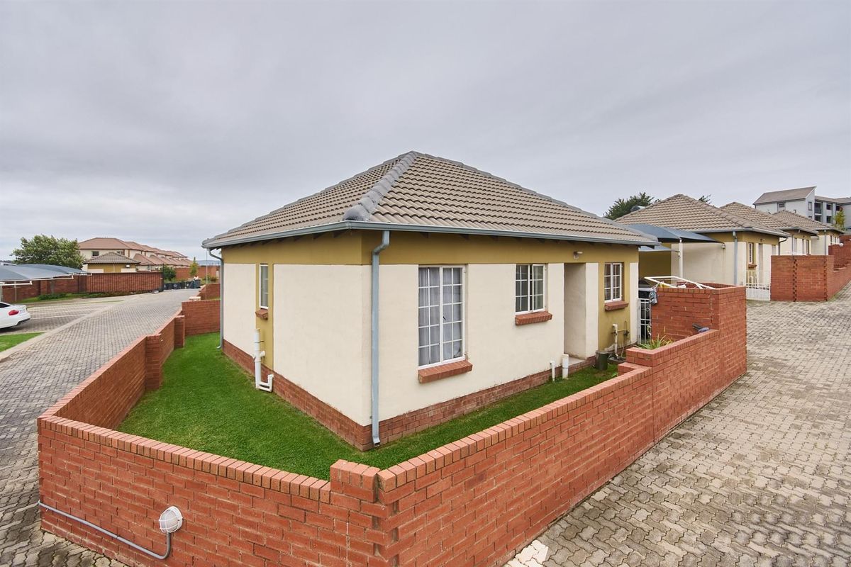 Your Perfect Lock-Up-and-Go Lifestyle Starts Here - Photo 2