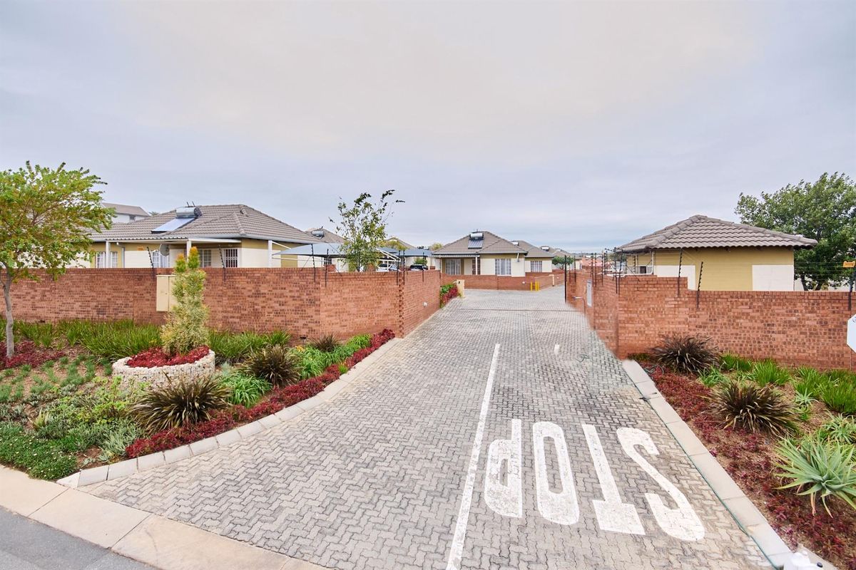 Your Perfect Lock-Up-and-Go Lifestyle Starts Here - Photo 4