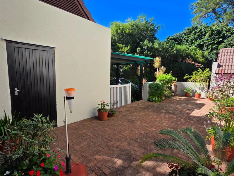 Immaculate Duplex For Sale in Uvongo - Photo 4