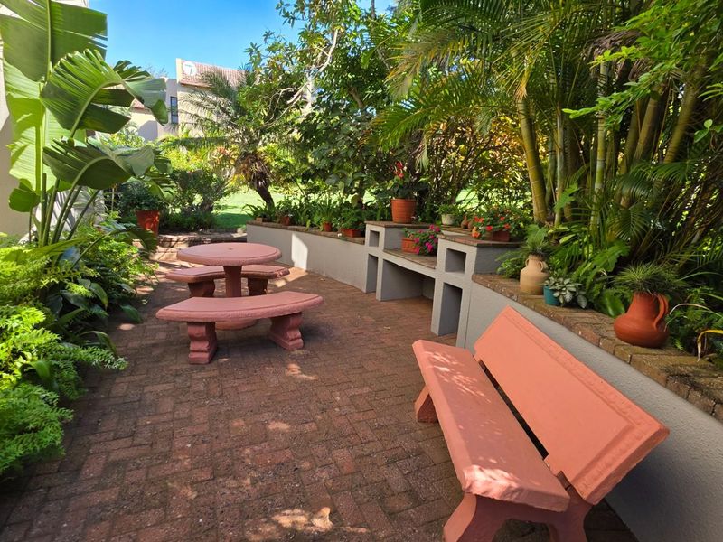 Immaculate Duplex For Sale in Uvongo - Photo 5