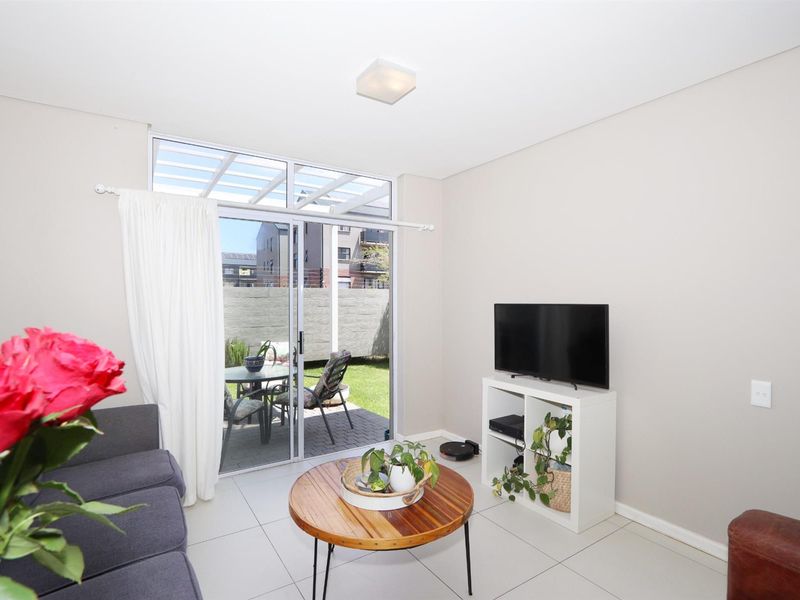 2 Bed Double Storey Townhouse in Somerset Lakes Lifestyle Estate - Photo 9