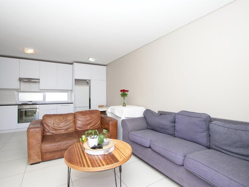 2 Bed Double Storey Townhouse in Somerset Lakes Lifestyle Estate - Photo 6