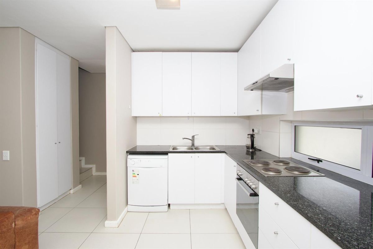 2 Bed Double Storey Townhouse in Somerset Lakes Lifestyle Estate - Photo 4