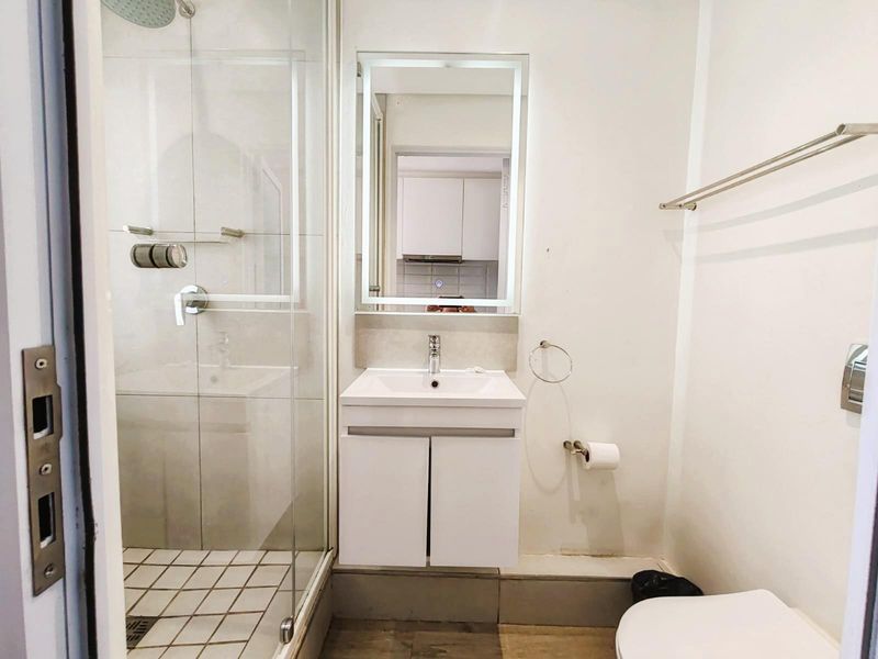 Investment Apartments For Sale in Woodstock, Cape Town - Photo 7