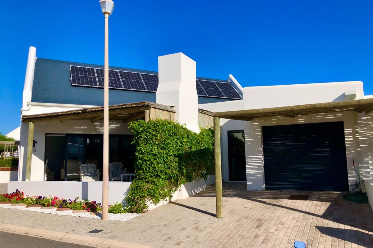 Secure Coastal Lifestyle in Jacobsbaai - Photo 2