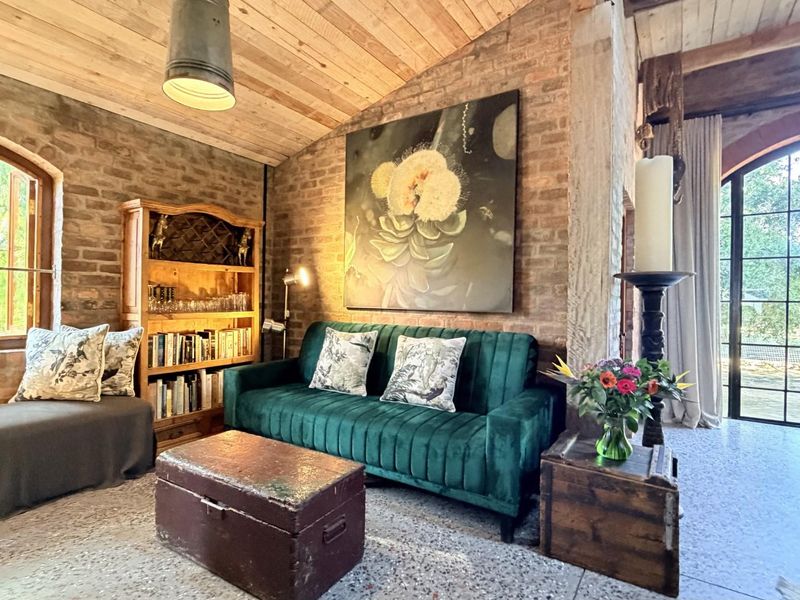 THE STABLES, RIEBEEK WEST -  Fully furnished, turnkey, and entirely one of a kind - Photo 10