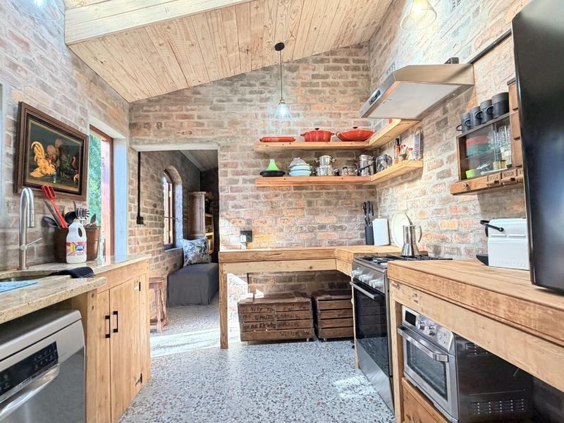 THE STABLES, RIEBEEK WEST -  Fully furnished, turnkey, and entirely one of a kind - Photo 6