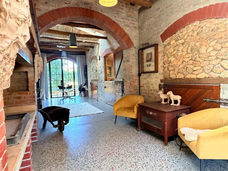 THE STABLES, RIEBEEK WEST -  Fully furnished, turnkey, and entirely one of a kind - Photo 3