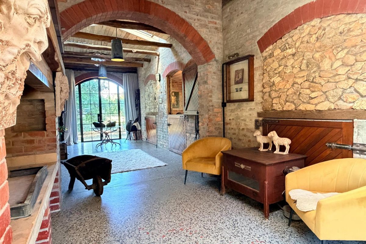 THE STABLES, RIEBEEK WEST -  Fully furnished, turnkey, and entirely one of a kind - Photo 3