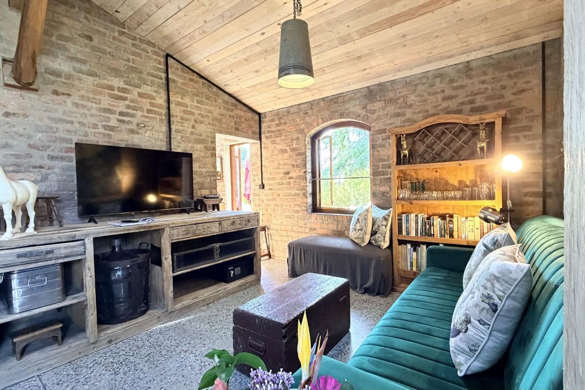 THE STABLES, RIEBEEK WEST -  Fully furnished, turnkey, and entirely one of a kind - Photo 2