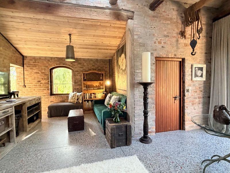THE STABLES, RIEBEEK WEST -  Fully furnished, turnkey, and entirely one of a kind - Photo 8